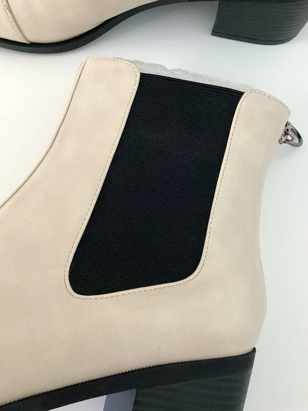 \Journee Collection\ NIB Nigella Chelsea Boot